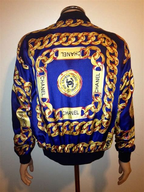 chanel vintage caviar chain bomber